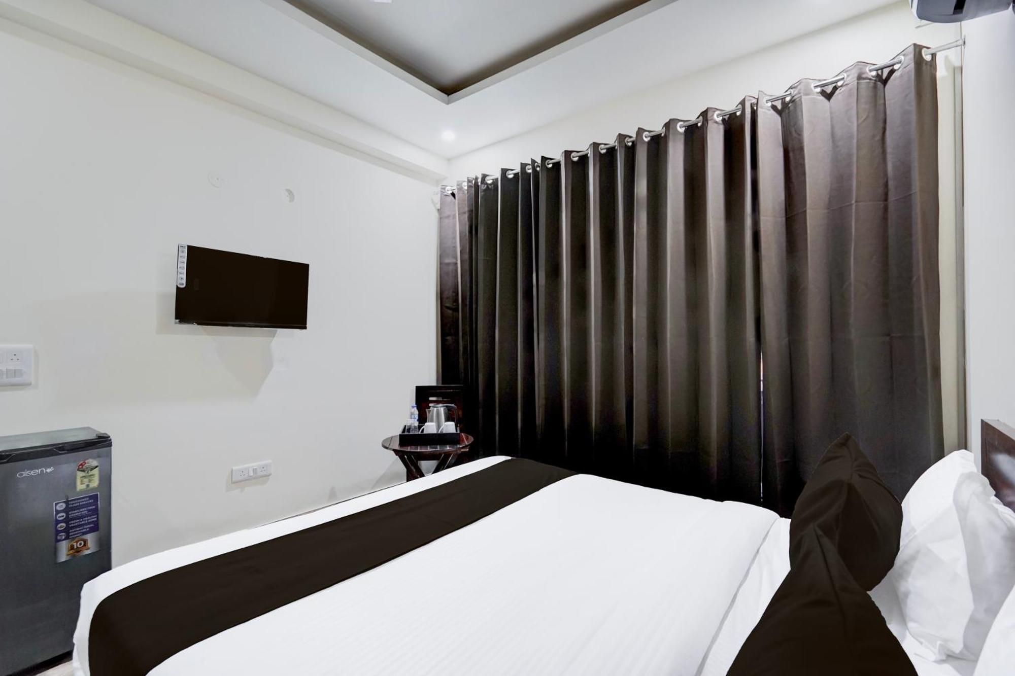 גורגאון Townhouse Delight Inn מראה חיצוני תמונה