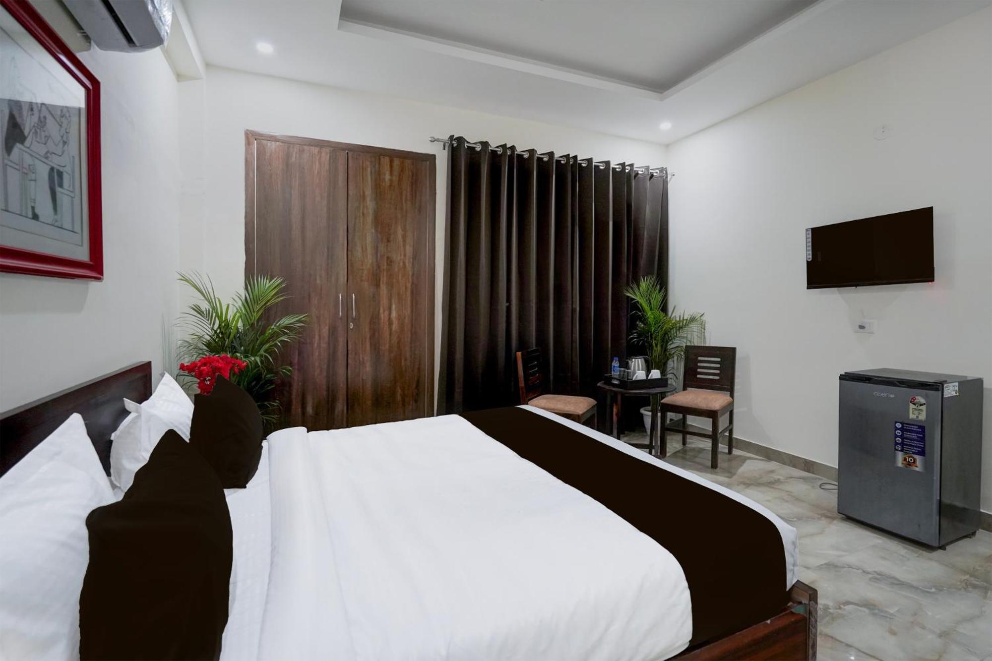 גורגאון Townhouse Delight Inn מראה חיצוני תמונה