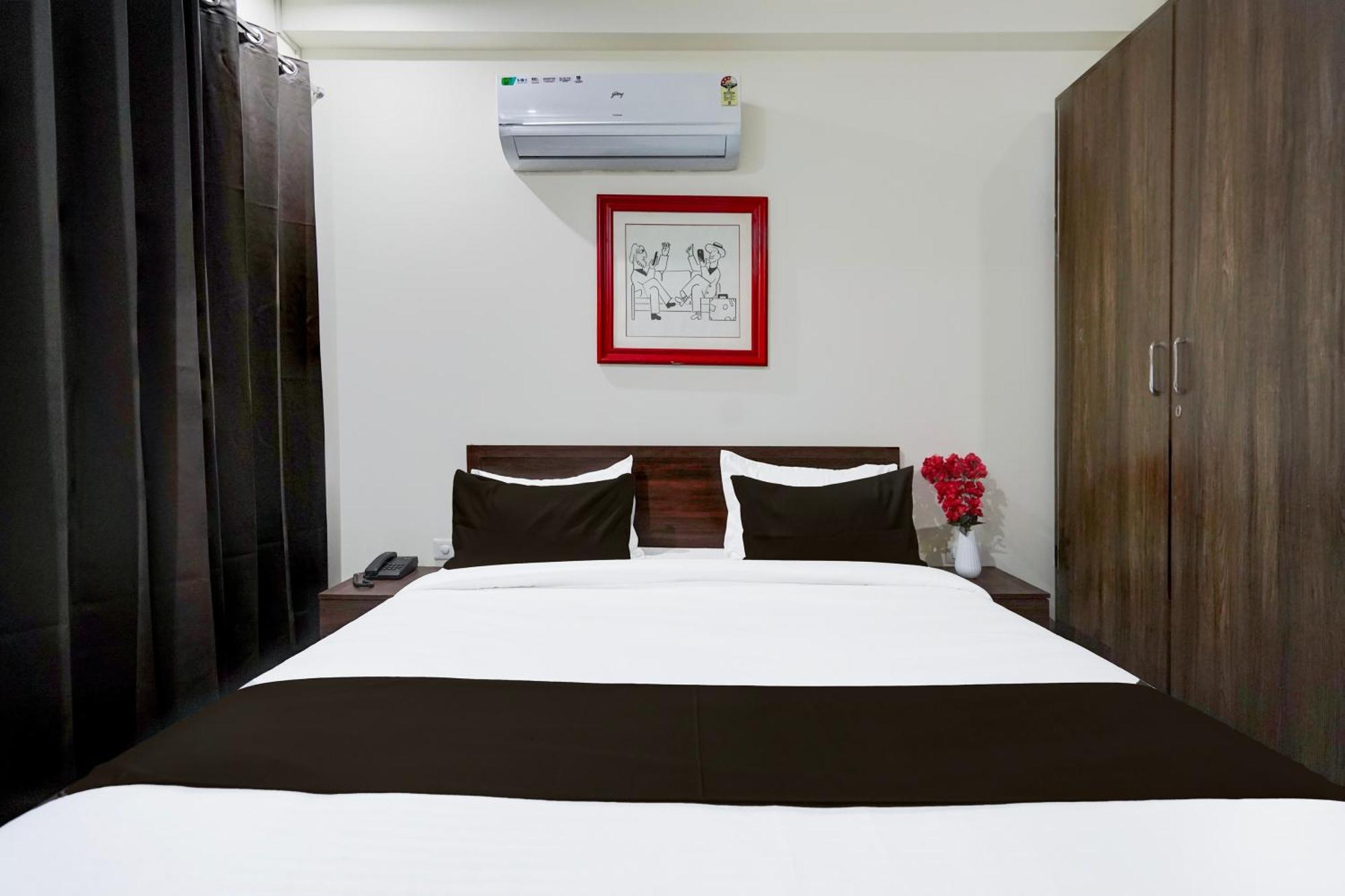 גורגאון Townhouse Delight Inn מראה חיצוני תמונה