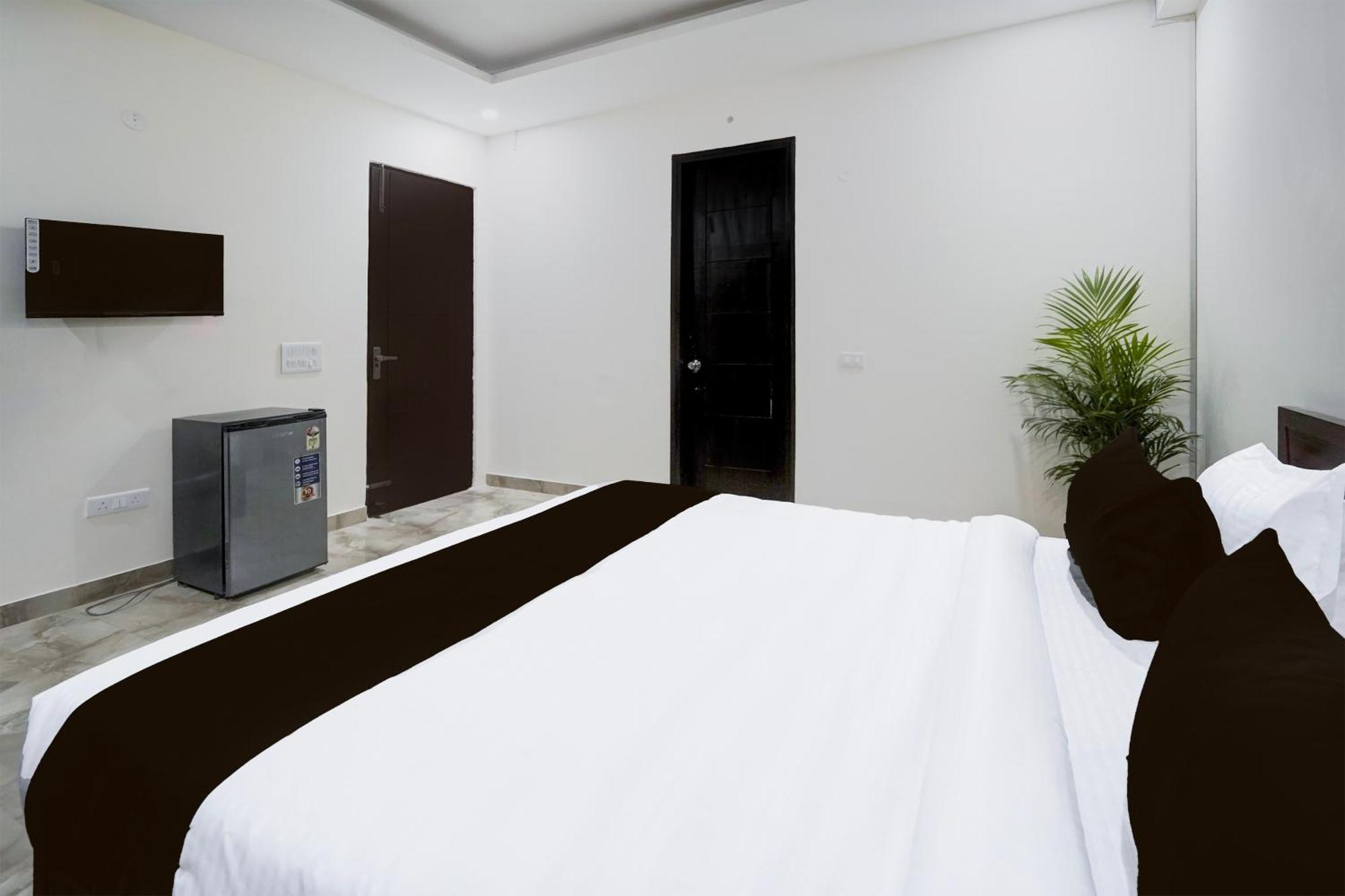 גורגאון Townhouse Delight Inn מראה חיצוני תמונה