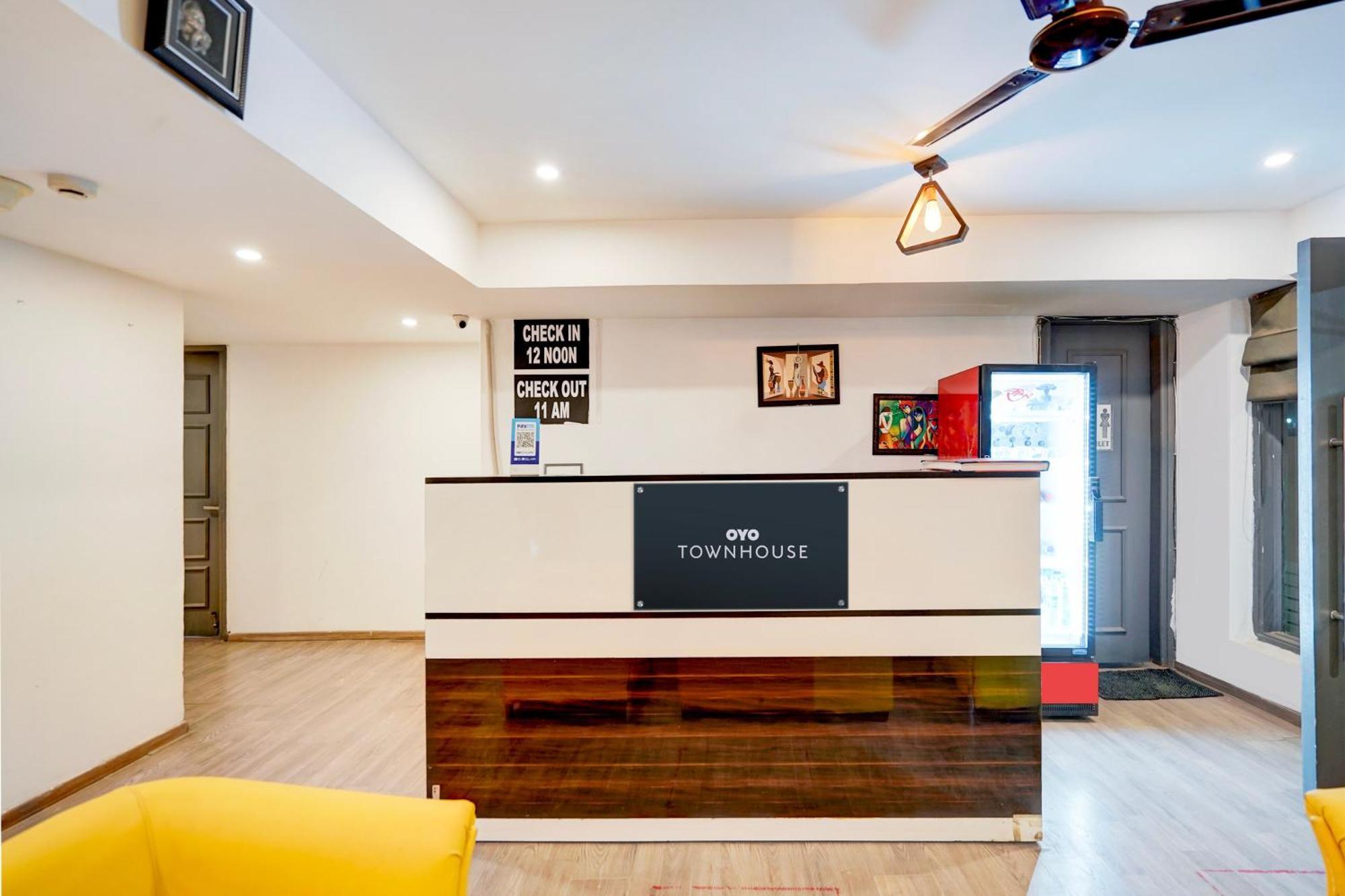 גורגאון Townhouse Delight Inn מראה חיצוני תמונה