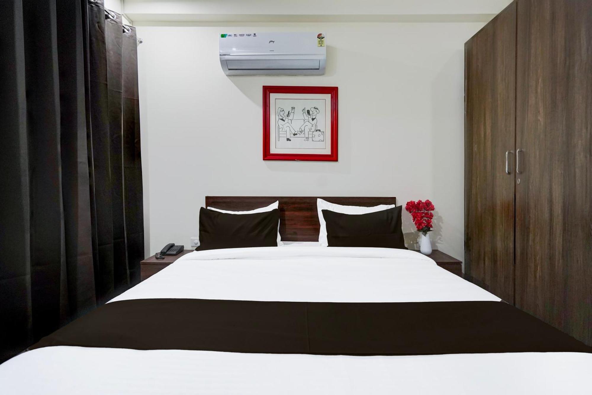 גורגאון Townhouse Delight Inn מראה חיצוני תמונה